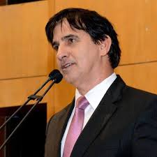 edson - Liminar suspende decisão do TCE que rejeita contas de 2012 do prefeito de Guarapari