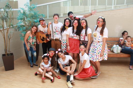 Pacientes do HFA ganham um super Dia das Crianças 2 Cheios da Graça