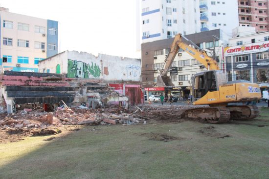Máquinas dão início aos trabalhos de empreendimento milionário em Guarapari 1 IMG 6581
