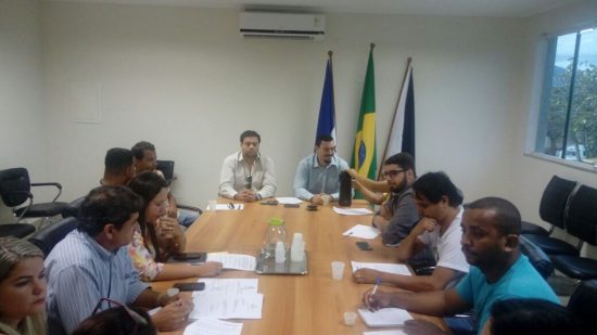 Prefeito aceita parte das reivindicações de servidores públicos em Guarapari 3 WhatsApp Image 2017 10 25 at 18.28.01