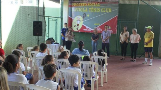 5 1 - Projeto social vai ensinar crianças da rede municipal a prática do Tênis