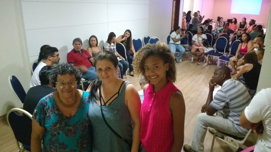 Hilda Fabíola e Samara - Feira de verão gera empregos em Meaípe