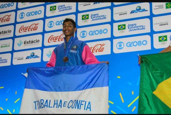 WhatsApp Image 2017 11 23 at 10.53.29 - Guarapariense conquista medalha de bronze em competição no DF