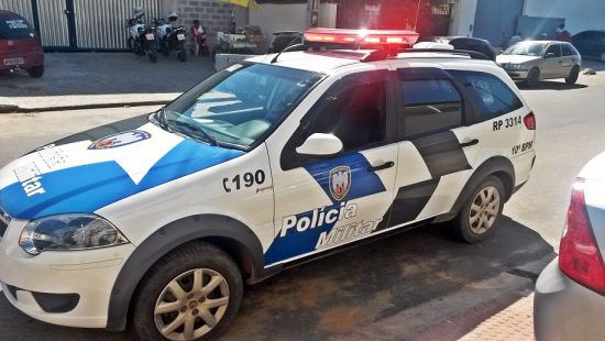 viatura pm es site cidade - Após tentativa de fuga, assaltantes são presos em Guarapari