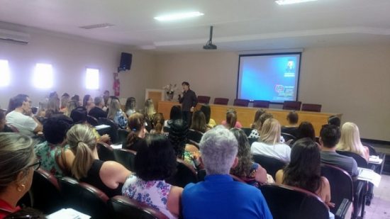 Prefeito de Guarapari anuncia reajuste de 6,81% para o Magistério 1 educação