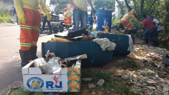 14 1 - Mutirão retira 20 toneladas de lixo do manguezal de Muquiçaba, Guarapari