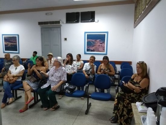 abaixo4 - Audiência pública sobre as Castanheiras teve abaixo assinado e muitos questionamentos em Guarapari