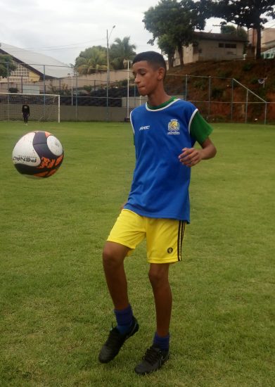20180412 152002 - Seu bairro no Folha: Futebol para crianças e adolescentes no bairro Adalberto em Guarapari
