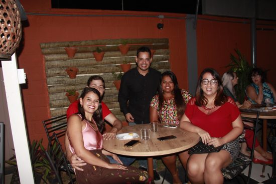 Bárbara Luís Cláudio Diego Amorim Thaís e Julianne Peterson