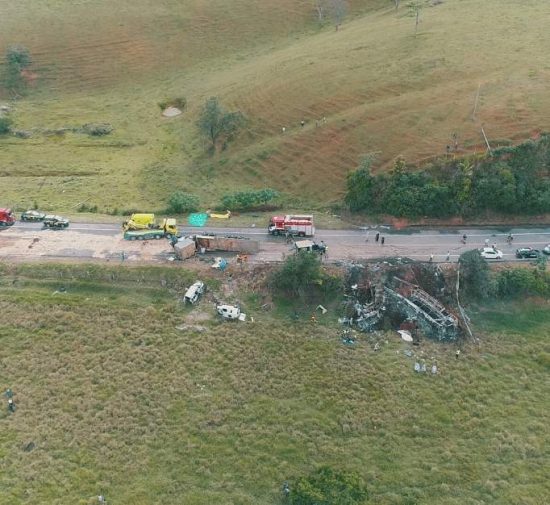 acidente BR 101 - Trecho da BR 101 em Guarapari é o mais perigoso do país