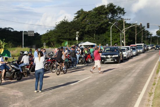 MG 2040 - População mantém apoio à paralisação dos caminhoneiros em Guarapari