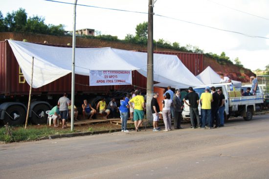 População mantém apoio à paralisação dos caminhoneiros em Guarapari 3 MG 2049
