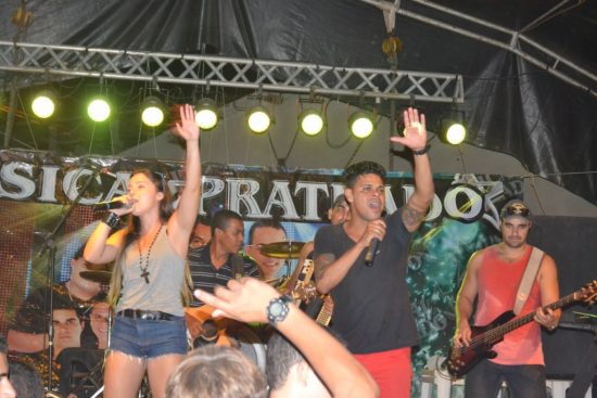 Rodeio e shows movimentam o fim de semana em Alfredo Chaves 3 festa do cavalo show