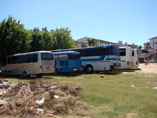 Ônibus estacin irregularmente 2008 1 - Veículos de turismo devem estacionar fora da área urbana no próximo verão em Guarapari