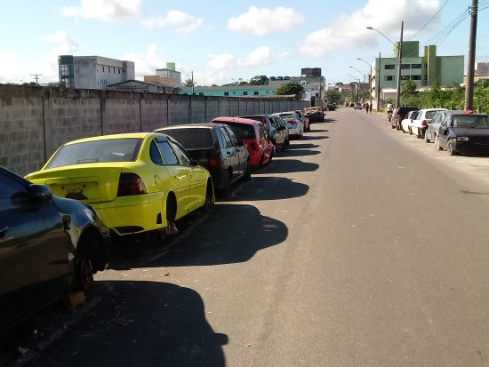 20180620 135442 - Polícia Civil promete solução para veículos apreendidos que tomam conta de ruas da Praia do Morro em Guarapari