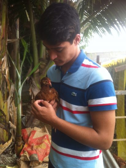 Alex Senna 2 - Estudante de Guarapari dá lição de empreendedorismo na venda de ovos