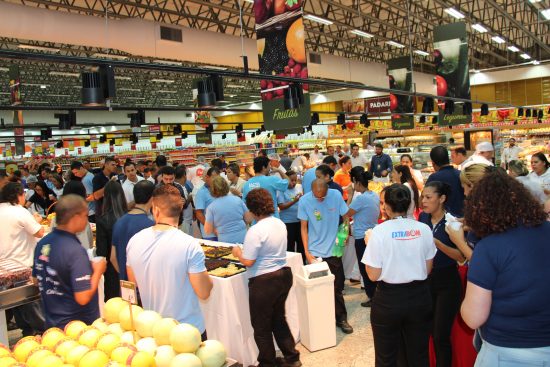 Rede Extrabom reinaugura loja em Guarapari 2 IMG 2591