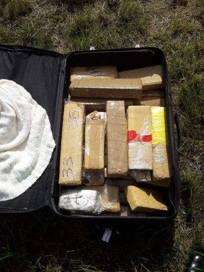 43 kg de maconha são apreendidos em ônibus no trevo de Guarapari 1 WhatsApp Image 2018 06 17 at 16.57.46 1