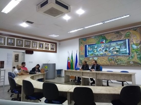comissãopesca1 - “Em hora nenhuma fomos consultados sobre a retirada das castanheiras”, revelou o vice-presidente da associação da Prainha de Muquiçaba, Guarapari