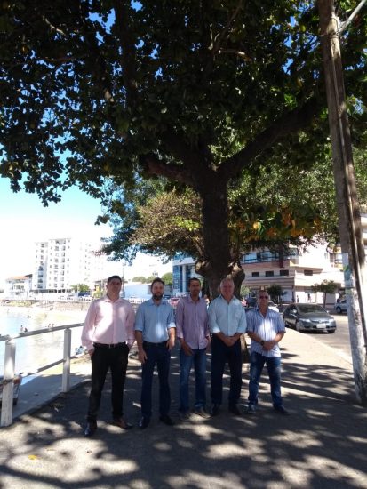 Após decisão da justiça, vereadores de Guarapari comemoram 1 vereadores