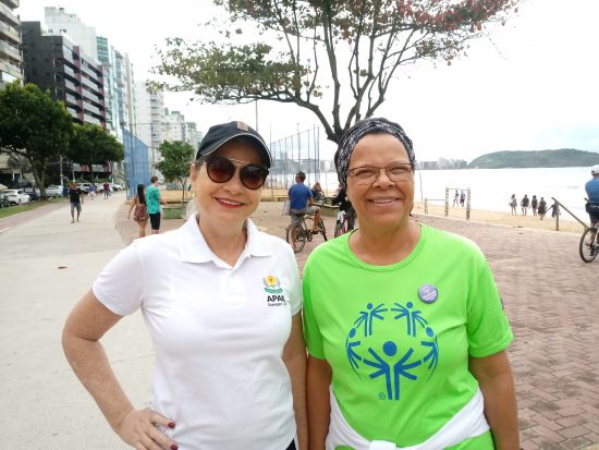 Apae Guarapari realiza 3ª Caminhada e prepara a 7ª Noite Solidária 2 Luciene e Ivani