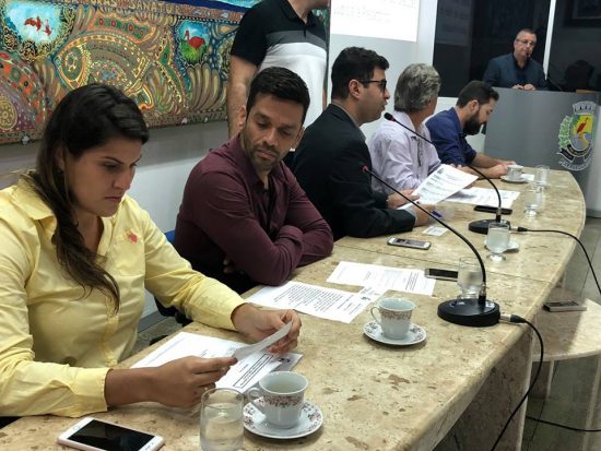 mesacamara - Vereadores de Guarapari esvaziam sessão para evitar votação do Refis