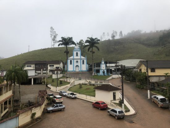 Estrada que liga as comunidades de Santa Rita e Todos os Santos, em Guarapari, será pavimentada