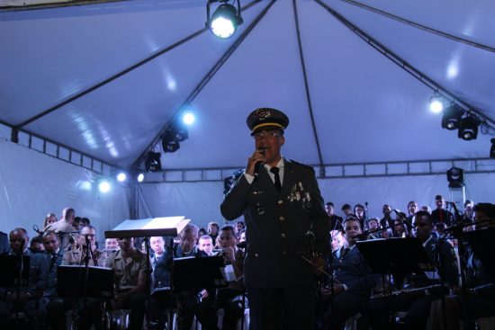 CAp Benedito - Concerto com músicos da Polícia Militar e do Exército emociona o público em Guarapari