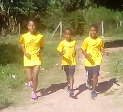 FilhosNeri1 - Corredor de Guarapari faz escola e filhos vão a pódio no Garotada em Vila Velha