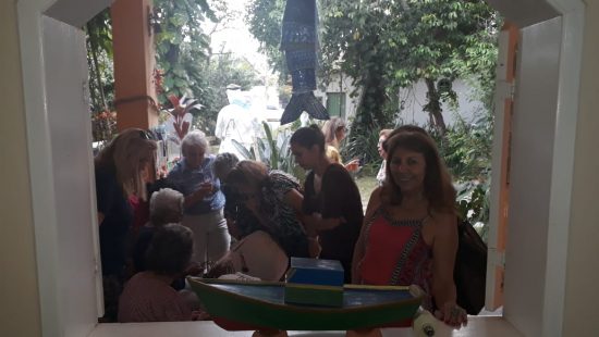 Espaço democrático no atelier da artista plástica Izabel Vidal em Guarapari 1 Izabel Vidal atelier 6 1