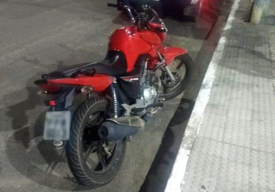 Polícia recupera moto furtada em Guarapari 1 moto recuperada2