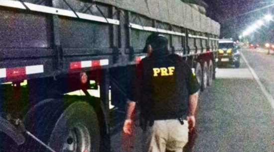 Veículo com sinais de adulteração é apreendido pela PRF na BR-101, em Guarapari 1 prf 550x306 1