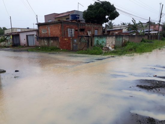 20181109 115014 - Moradores de Santa Mônica sofrem com chuva prolongada e falta de estrutura em Guarapari
