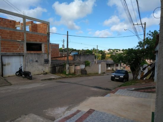 Portal Club 4 - Seu bairro no Folha: Moradores esperam por área de lazer e quadra em Portal de Guarapari