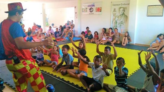 crecer com viver - ONG de Guarapari realiza campanha de doação de presentes para crianças