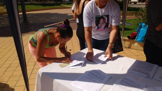 manifestação saúde de guarapari 2 - Grupo se une e pede assinaturas em prol da saúde de Guarapari