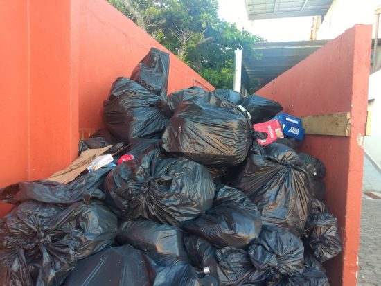 Casas de shows localizadas em Meaípe enviam material para reciclagem em Guarapari