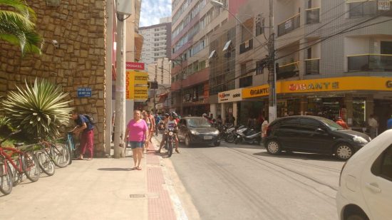 O trânsito em Guarapari piorou, parou e até pirou! 1 WhatsApp Image 2019 01 04 at 15.03.27