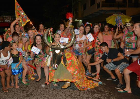 Iconha entra na folia com Pré-Carnaval