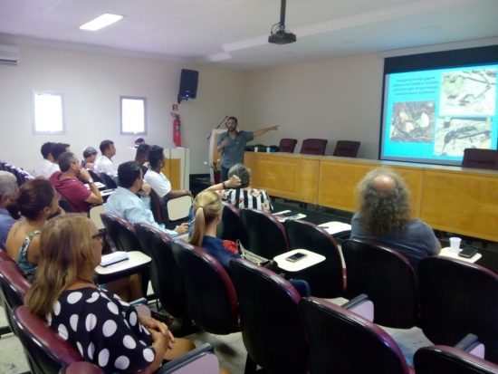 Reunião em Guarapari discute normas de utilização para o Morro da Pescaria