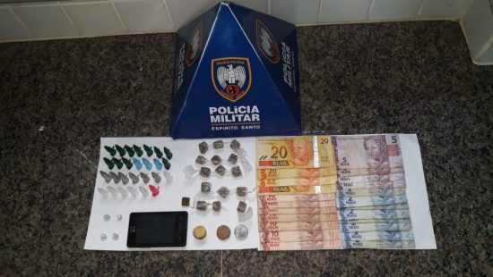 PM detém três pessoas com drogas em Guarapari