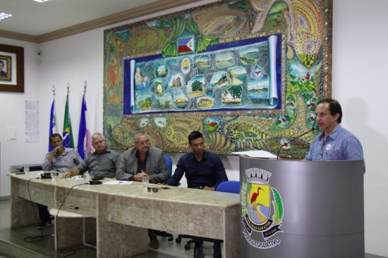 Jailton Pedroso - Diretores do HFA vão à Câmara de Guarapari esclarecer atendimentos