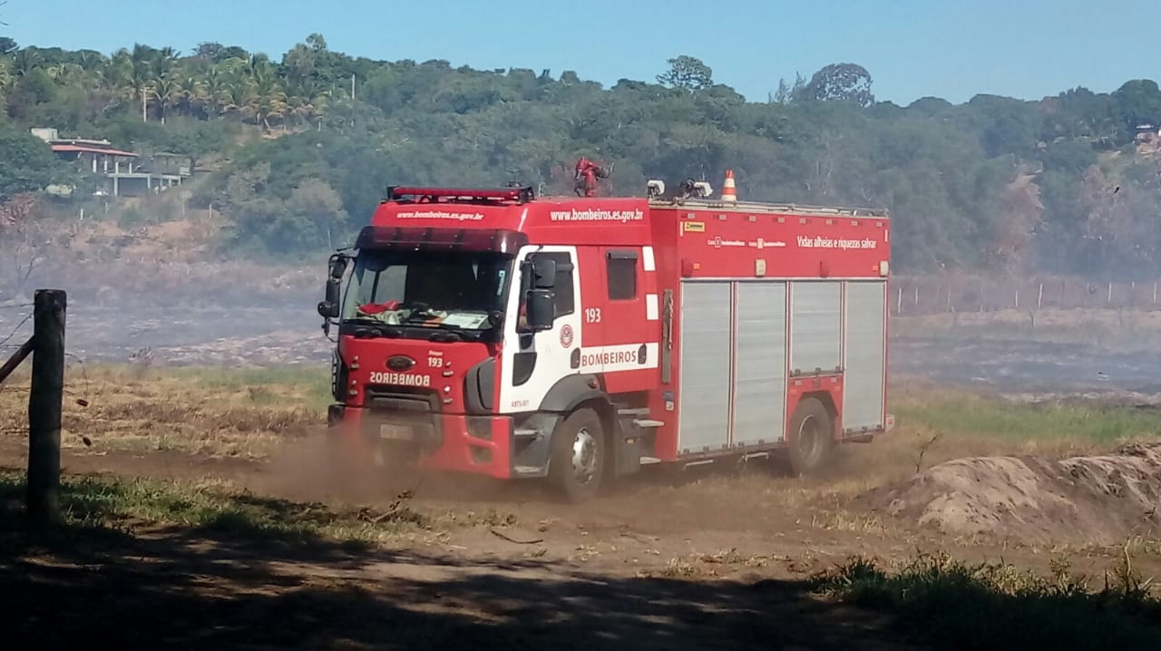 WhatsApp Image 2019 03 08 at 14.44.43 - Uma semana após início do incêndio em Jabuticaba, fumaça já pode ser sentida em área urbana de Guarapari