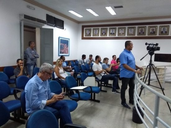 camaramradores1 - Construção do novo centro de acolhimento foi pauta principal da reunião pública na Câmara de Guarapari
