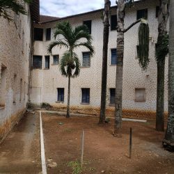 Radium Hotel: Após vandalismo prefeitura de Guarapari é questionada sobre preservação do local
