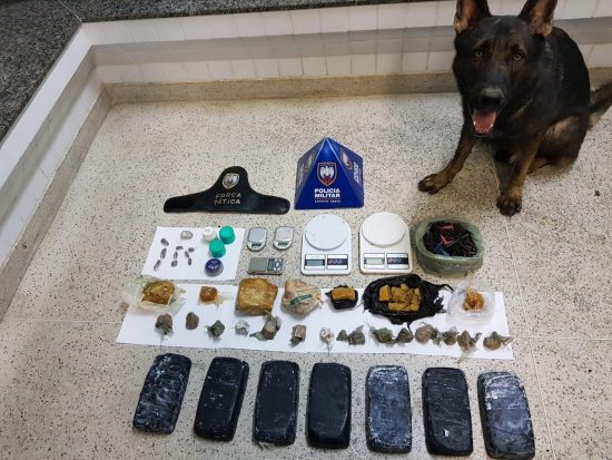 Procurado pela justiça detido e drogas apreendidas em Guarapari no fim de semana 1 IMG 20190506 WA0002