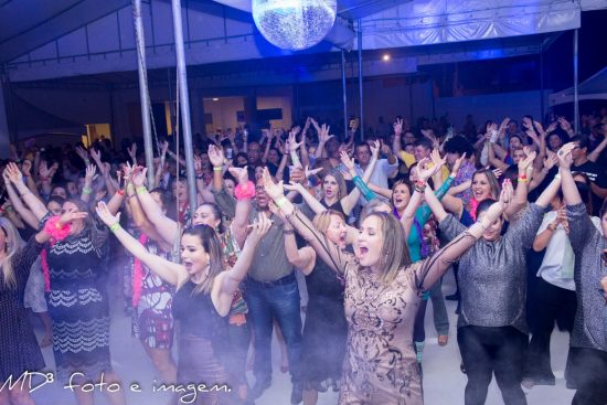 Guarapari na contagem regressiva para os “embalos de sábado a noite” 2 embalos de sábado a noite 2