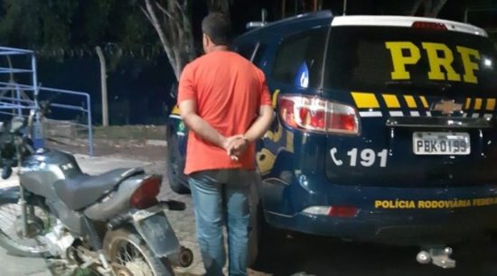 motoroubo 1 - Polícia Rodoviária Federal recupera moto furtada em Guarapari