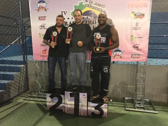 WhatsApp Image 2019 06 21 at 23.35.50 1 - Equipe de Jiu-jitsu de Guarapari fica em 1º lugar geral em competição regional
