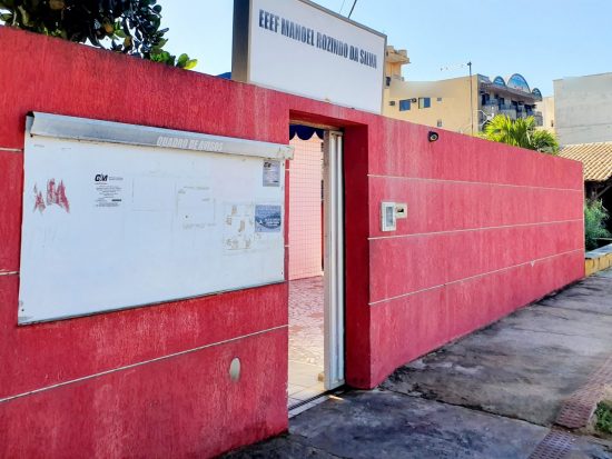 escola manoel rozindo - Em Guarapari, escola de Meaípe volta a oferecer aulas para jovens e adultos